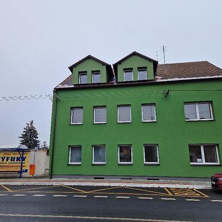 Penzion Dubi - Ruska 393 - 110 Esterno foto